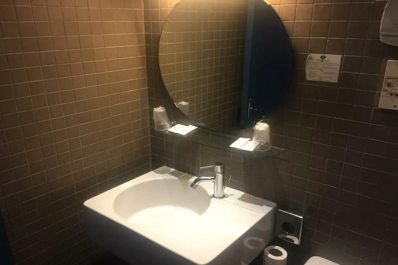 Du Parc Saint Charles Hotel París