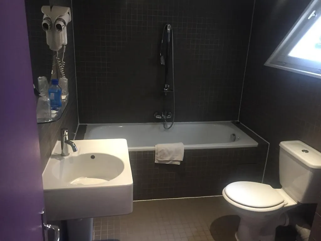 Du Parc Saint Charles Hotel Paris