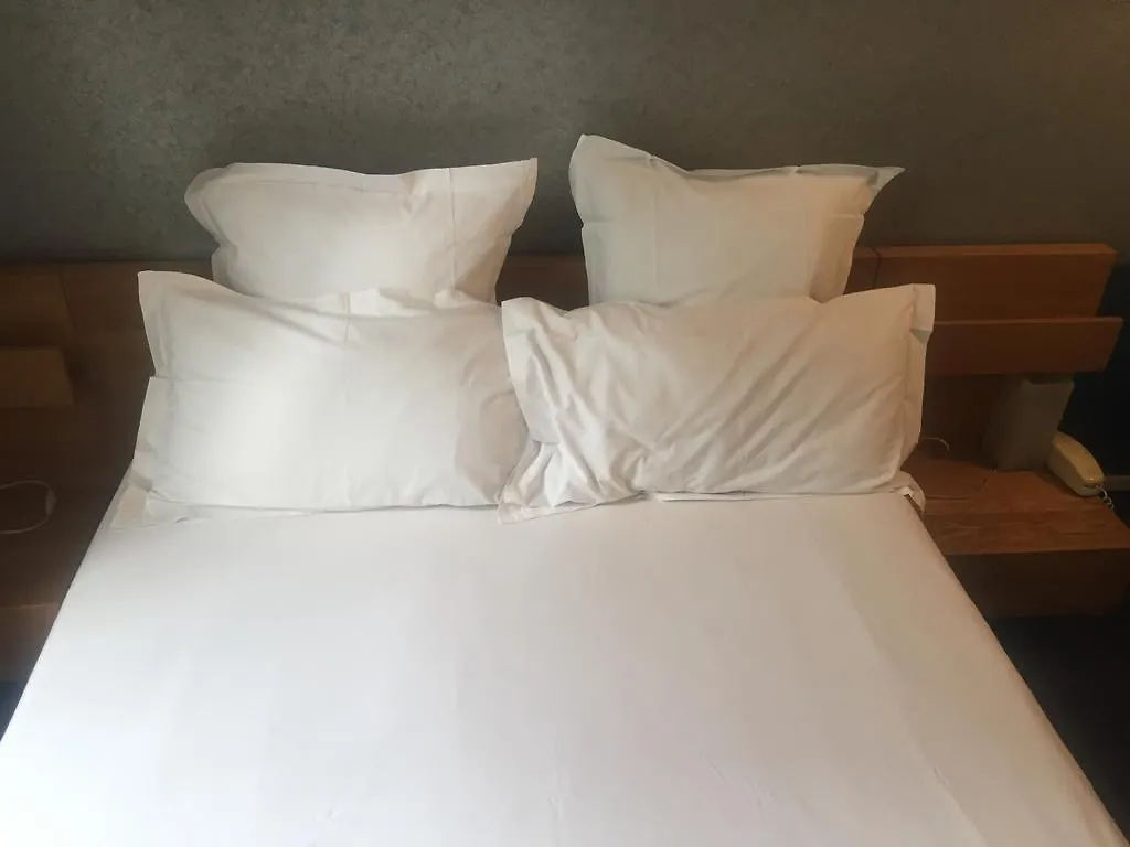 Hotel Du Parc Saint Charles 2*